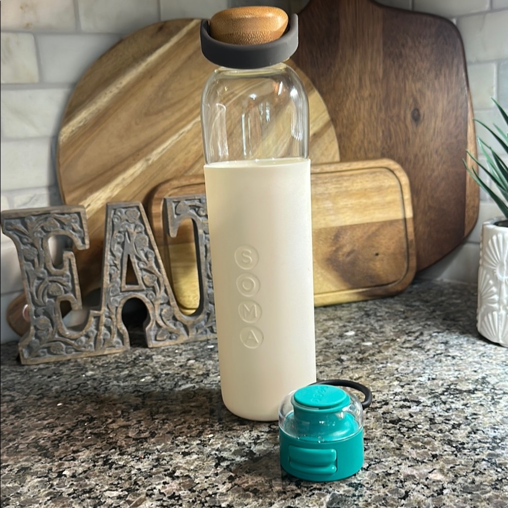 Soma Glass Bottle with Bamboo and Pop Open Lids